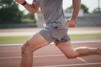 découvrez les avantages des boxers homme sans couture pour le sport : confort optimal, réduction des irritations et liberté de mouvement pour vos séances d'entraînement.